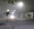 En este momento, circular con precaución por la densa neblina neblina invierno