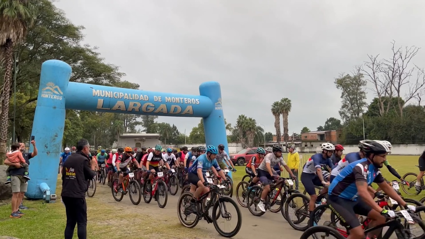 La largada para las categorías de 45km será nuevamente en el Gimnasio Municipal.