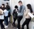 Crisis laboral: un informe de la UBA registró más de 240.000 empleos privados perdidos y salarios con caída del 40% Crisis laboral jóvenes trabajo